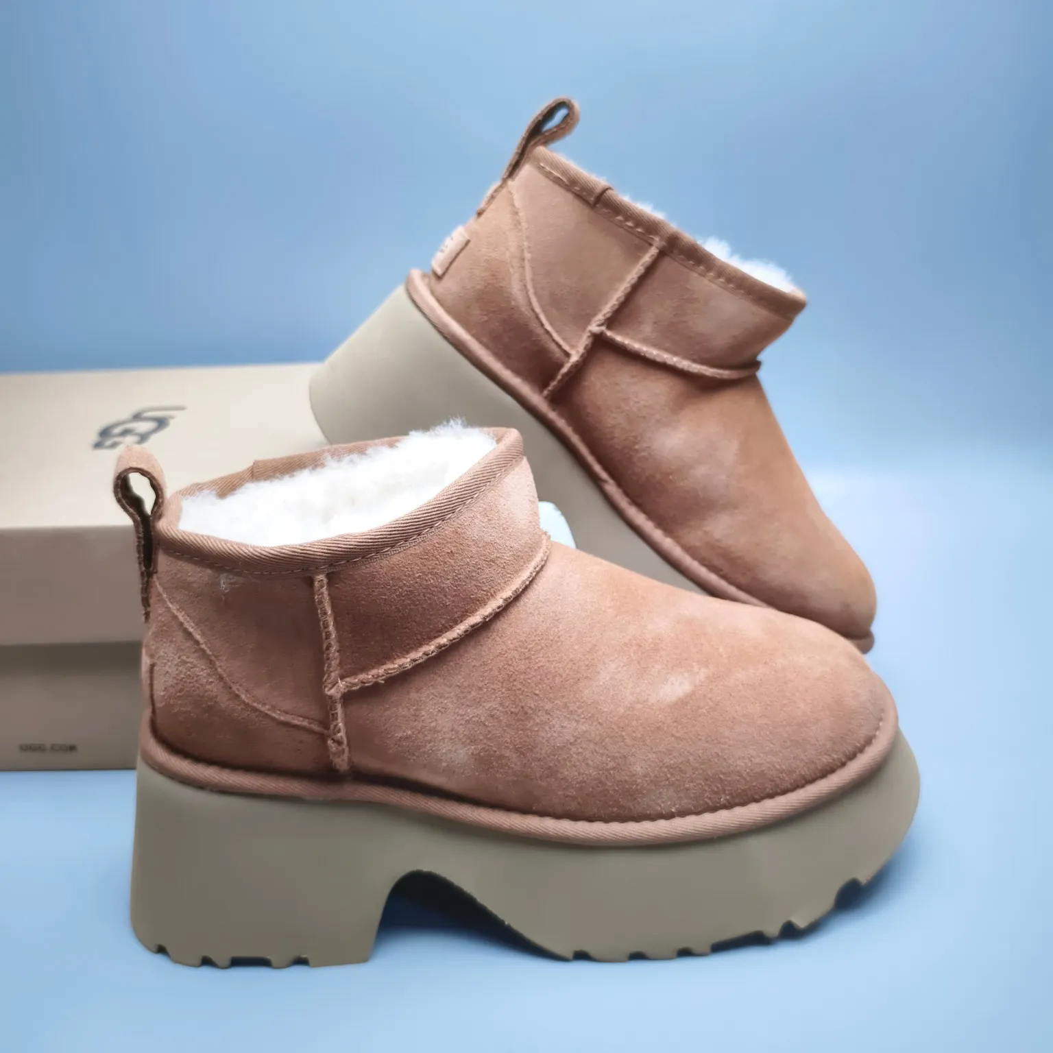 💰480 UGG sheepskin all-in-one snow boots 8311 thick-soled high-heeled fashion shoes Color: Maroon Sand Black Walnut Size: 35-40